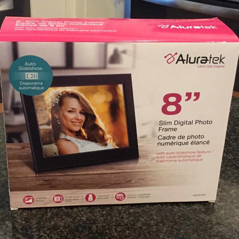 Digital Photo Frame New in Box 8”
